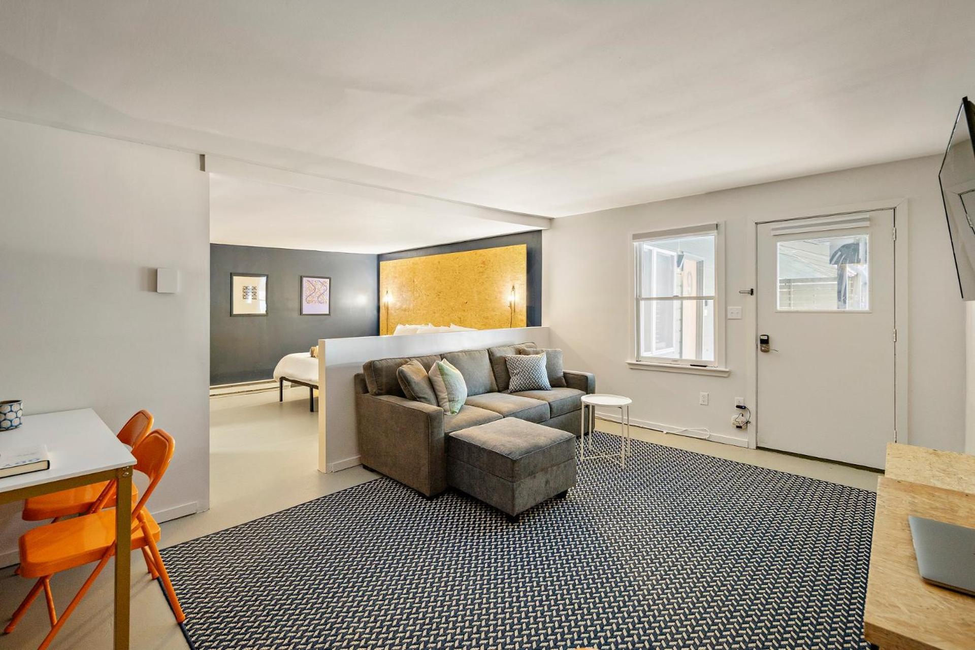 The Brooks Motel Hillsdale Екстер'єр фото