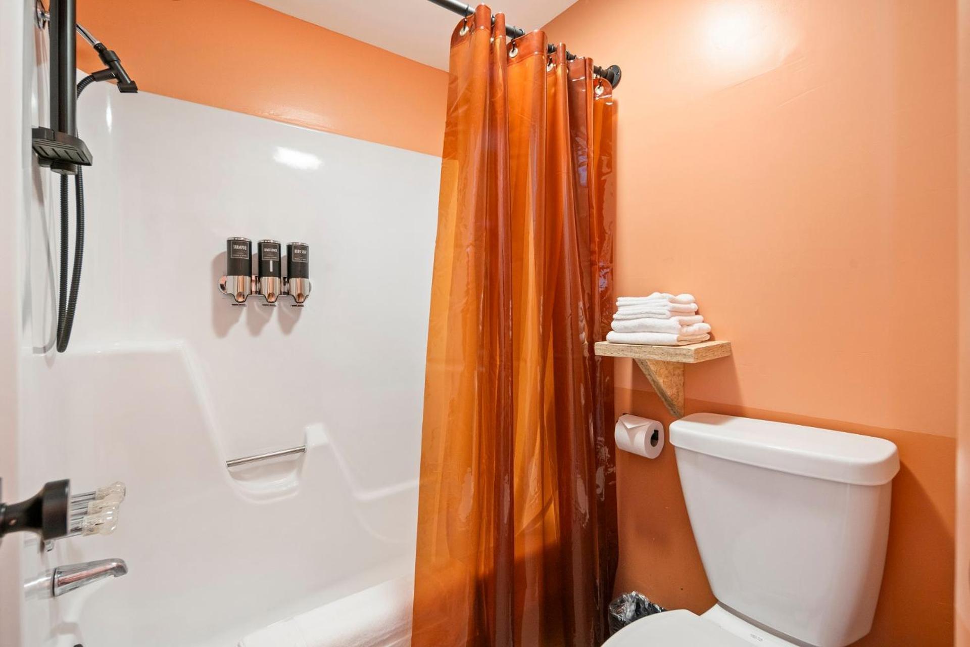 The Brooks Motel Hillsdale Екстер'єр фото