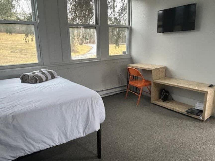 The Brooks Motel Hillsdale Екстер'єр фото